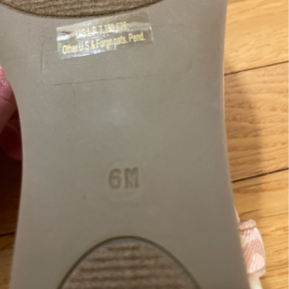 NWOT G by Guess open-toed sandals NEVER WORN - Picture 5 of 6